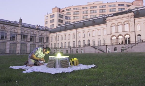 De zoektocht naar nachtvlinders achter het KBIN.